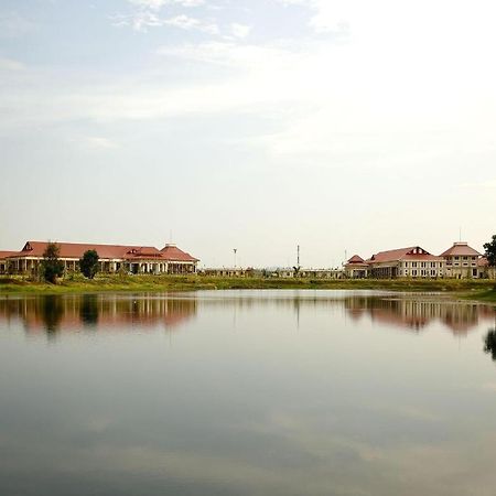 ホライゾン レイク ビュー リゾート Naypyidaw エクステリア 写真